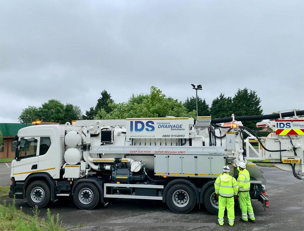 IDS deep suction recycler unit on a commercial site